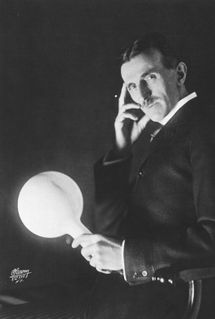 Nikola Tesla
( 1856 - 1943)