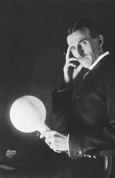 Nikola Tesla
( 1856 - 1943)